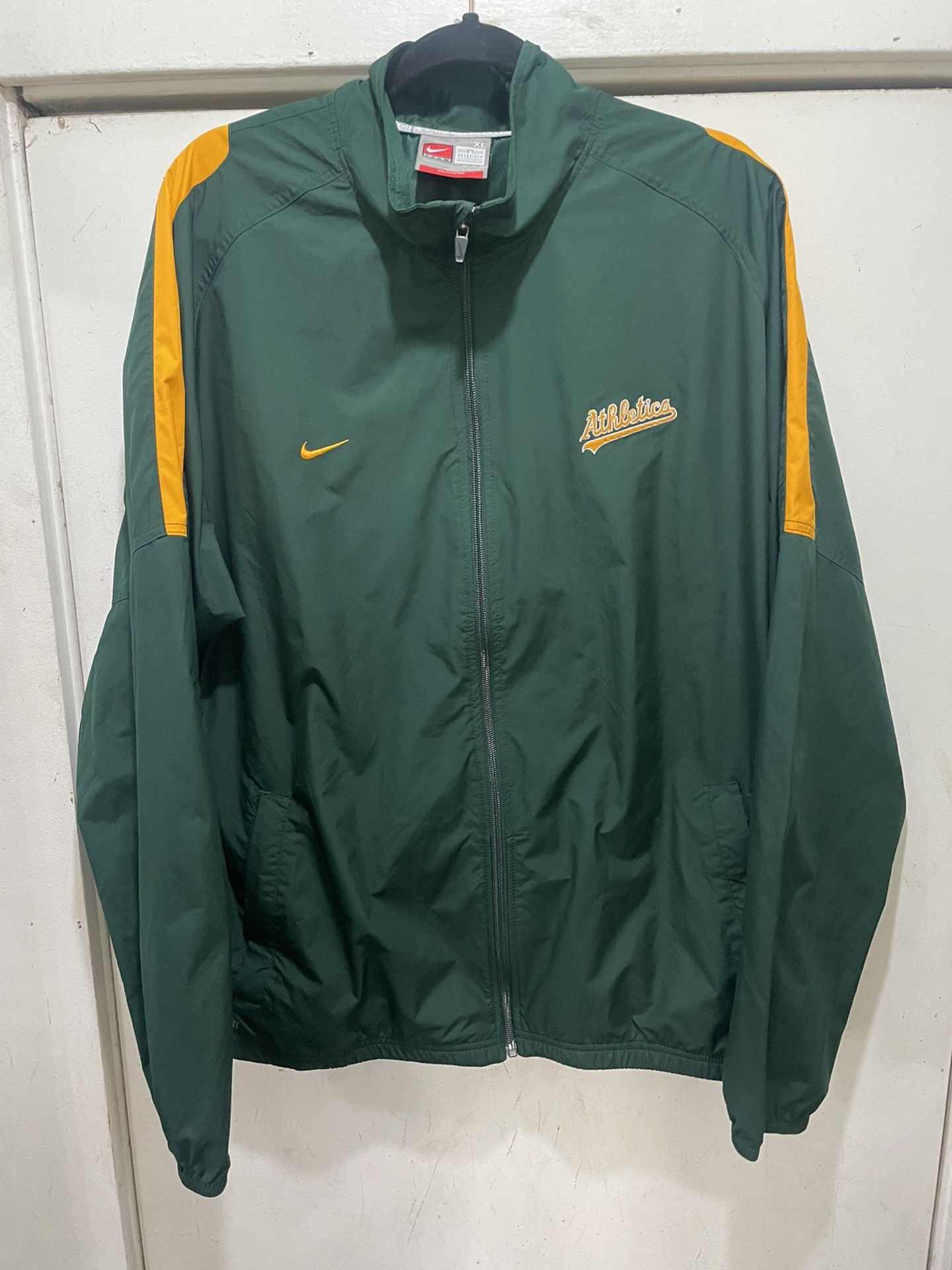 Old School Vintage Nike Oakland A’s Windbreaker Jacket
