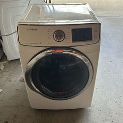 Washer dryer set