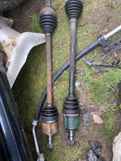CV axle Subaru legacy 05