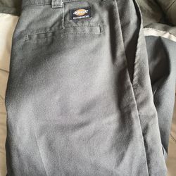 Dickies 32x30 Black Skateboard