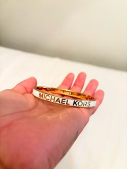 Micheal kors bracelet