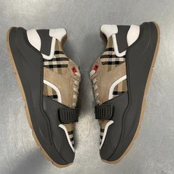 Burberry Shoes Size 10