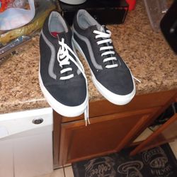 Vans Size 10 . Almost New 20.00
