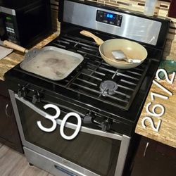 💥💥💥💥💥NEED IT GONE BY TODAY 💥💥💥💥💥Gas STOVE. Whirlpool 🎆🎆