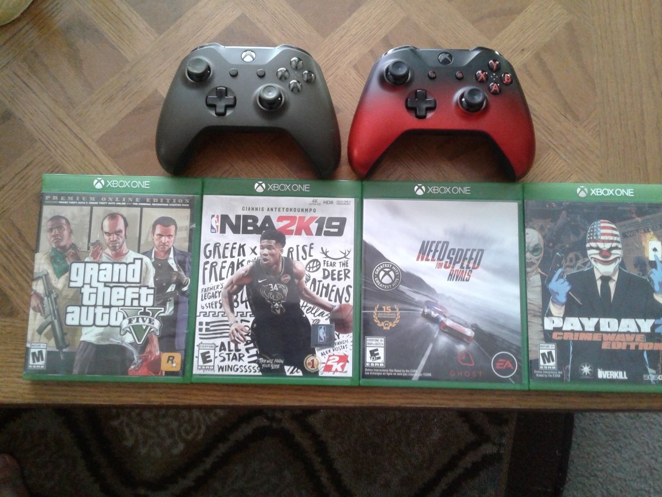 Xbox One Controller and 4 Games
