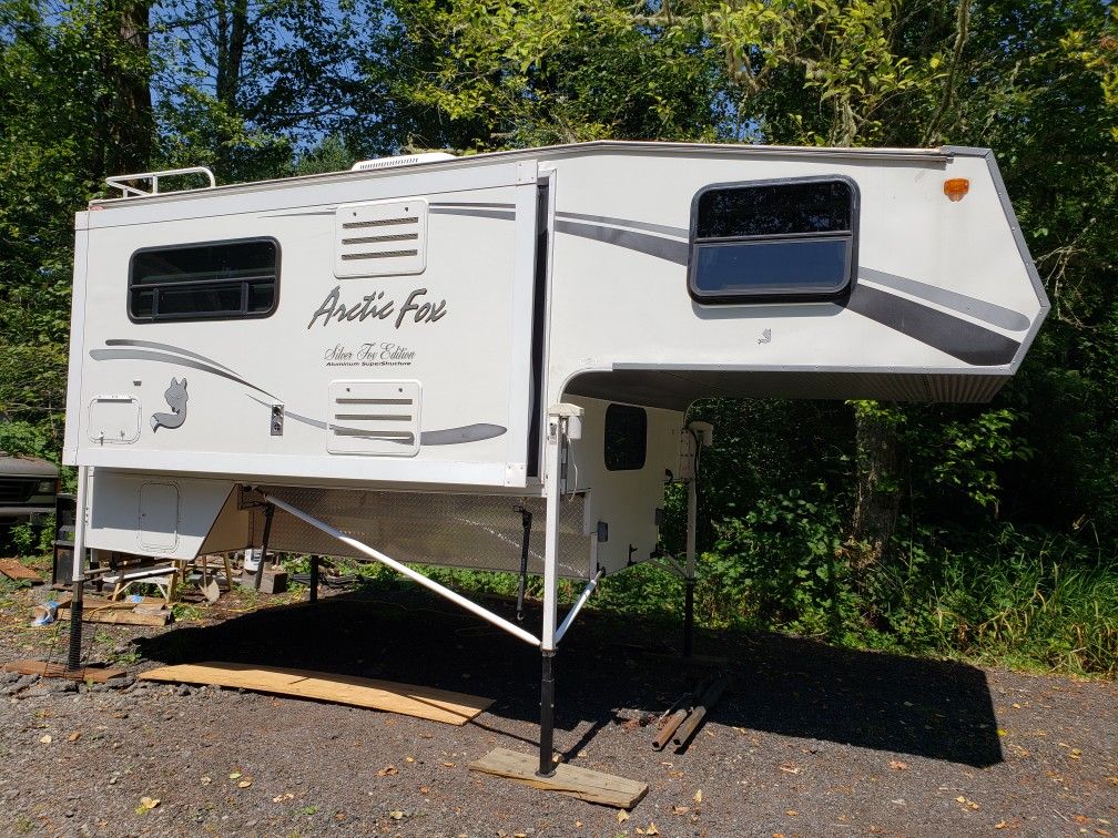 2005 Artic Fox 1150 Superslide fully self contained camper