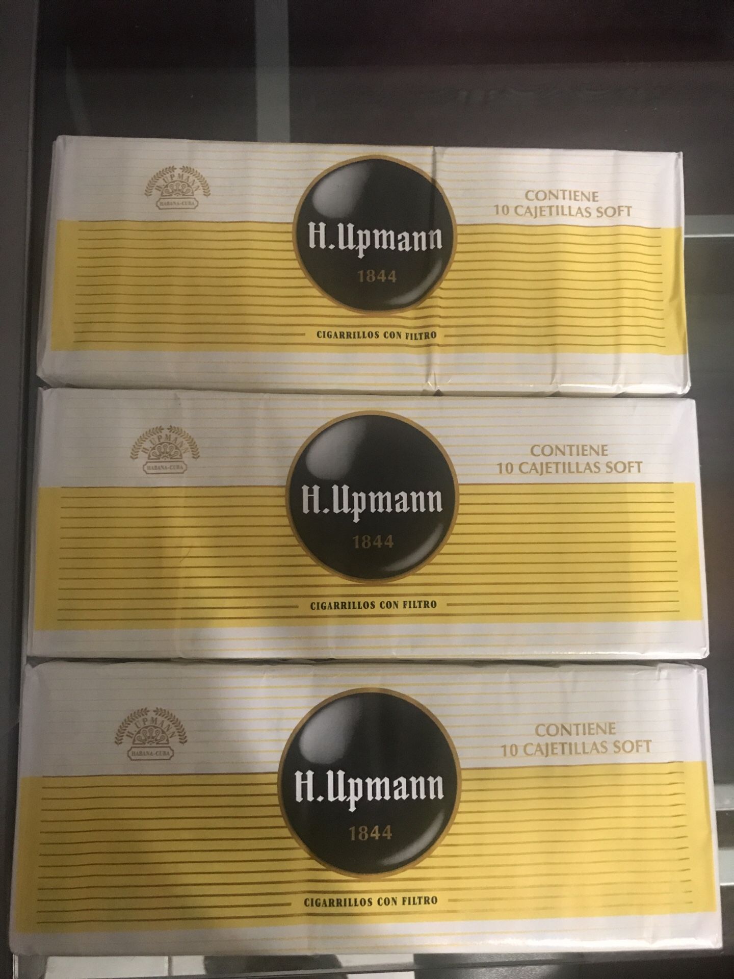 H upmann cigarro con filtro