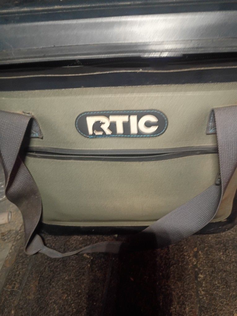 Rtic Waterproof Cooler