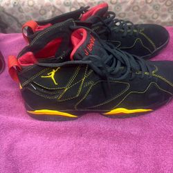 AIR JORDAN 7 Retro.   Size 13 