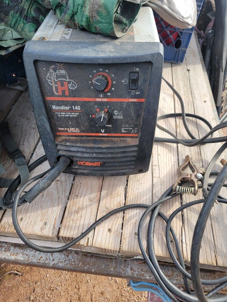 Hobart Welder 140 Handler. 110v. Plus Acc.