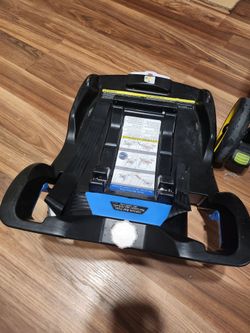 Doona stroller base for car