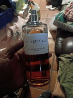 Oud ispahan christian dior paris
