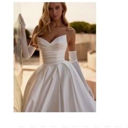 Wedding dress