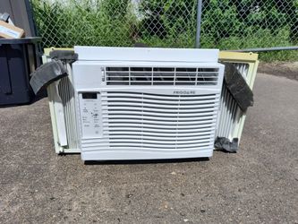 Window AC Unit