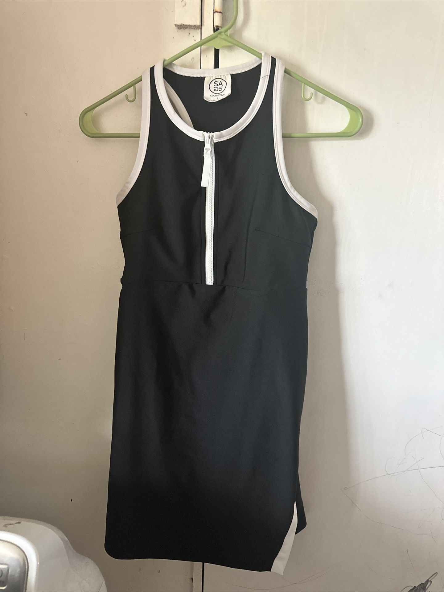 Sage active black and white dress womens size small