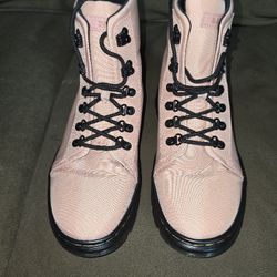 Dr. Marten
Combs Women Suede Casual Boots