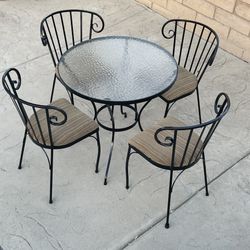 Patio Table and 4 Chairs 