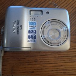 Nikon, cool Pix L6