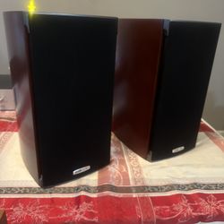 POLK AUDIO BOOKSHELF SPEAKERS - NEW!