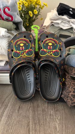 Crocs Mickey Pumpkin! Size w8/m10. DS!