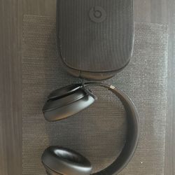 NEW BEATS STUDIO PRO HEADPHONES