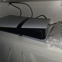 Ps5 Pro with new controller