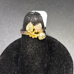 10K 3-Tone 3-Leaf Ring 