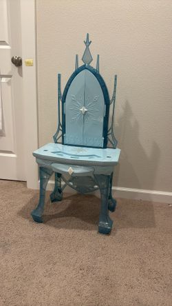 Elsa Table