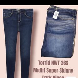 Torrid NWT 26S Midfit Skinny Jeans