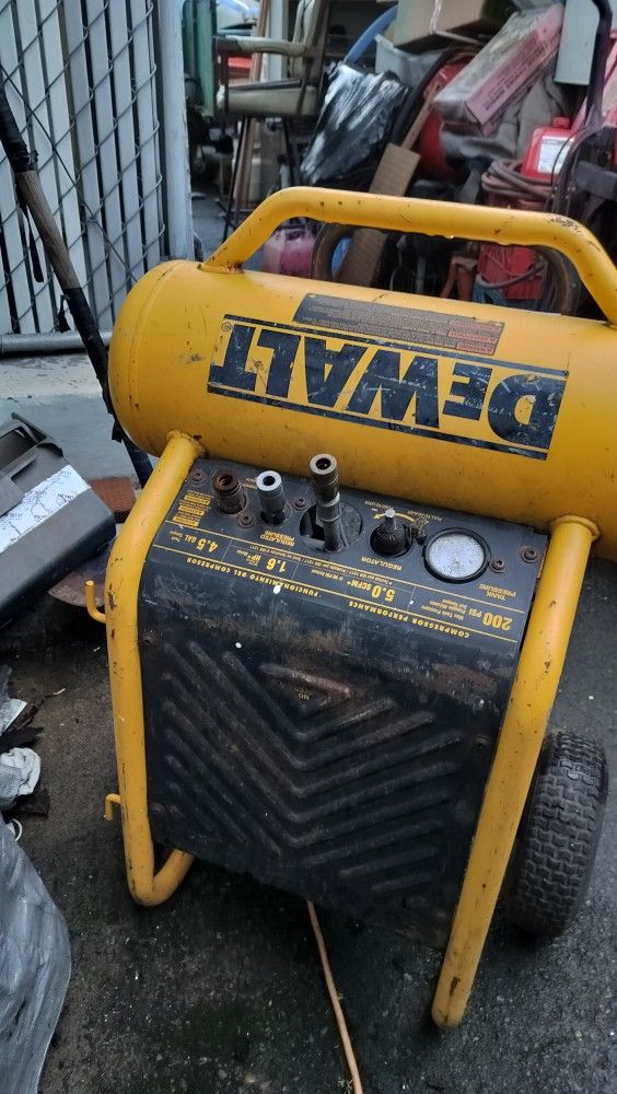 DeWalt Compressor