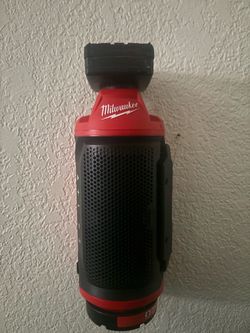 Milwuakee m12 speaker