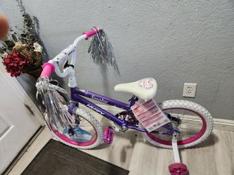 Huffy Bike Sea Star Kids Girl 18 new Ready to ride good condition I'm located walnut and Craig check my page