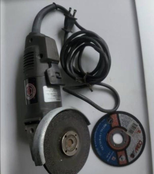 Black & Decker 2750 Angle Grinder