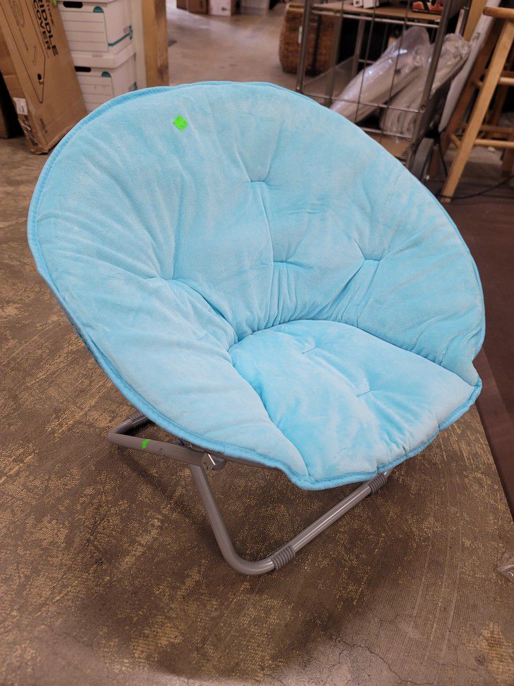Kids saucer chair

$28 FIRM