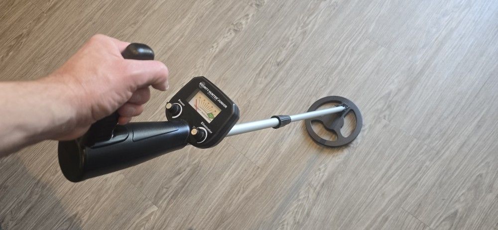 🔍 Bounty Hunter Junior Metal Detector - Perfect First Detector for Kids! 🏴☠️