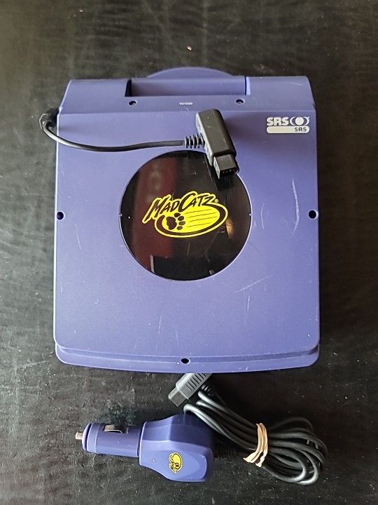 Mad Catz SRS Portable GameCube Display - Indigo Purple - Working w/ Car Charger!