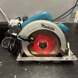 MAKITA CORDED CIRCULAR SAW