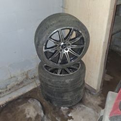 265 35 18.  AMG