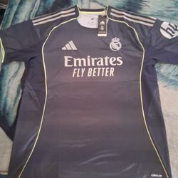 Soccer ⚽️ Jersey Real Madrid Size XL