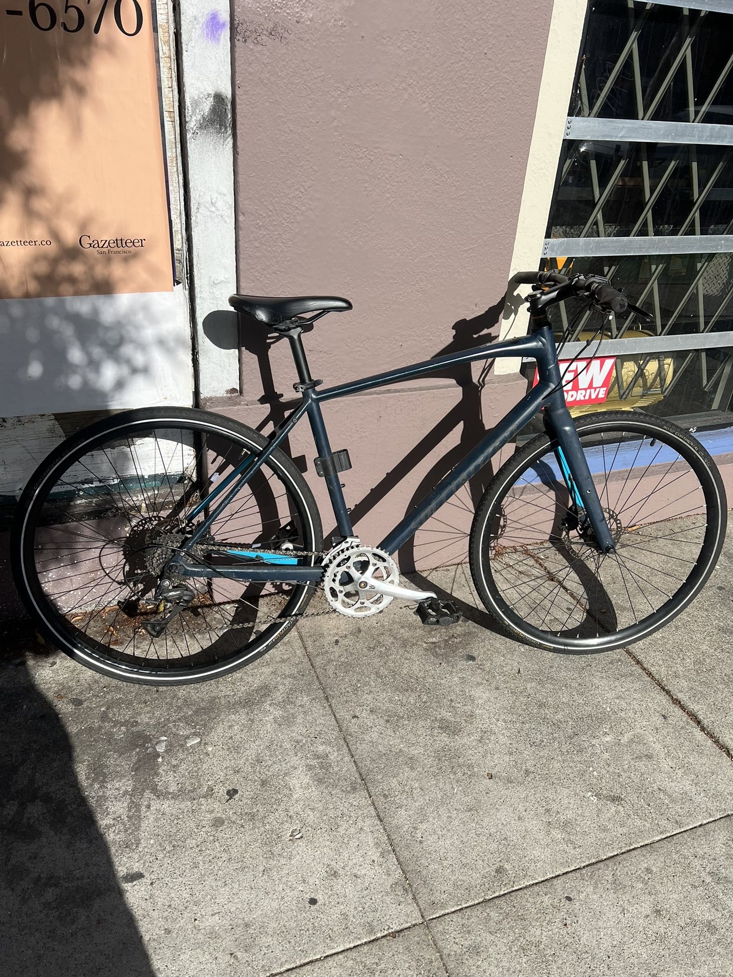 Specialized sirrus 2.0 Bike