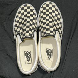 (BRAND NEW) Checkered Black And White Vans