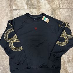 Kobe Year Of Mamba Therma Basketball Crewneck Sweatshirt Mens XL HQ4697-010 NEW