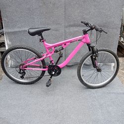 Ozone 500 Exhilarate 24" 18-Speed Mountain Bike