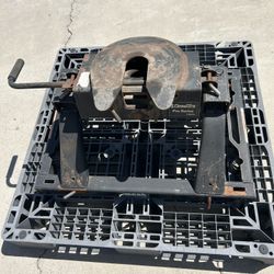 Reese 5th Wheel Hitch