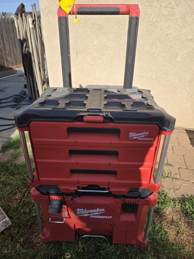 Milwaukee Packout Tool Box