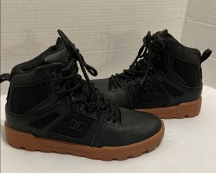 DC Leather Upper Men’s Pure High Top Black & Gum Work Boot Size 8 men’s used like new 