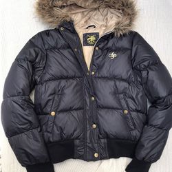 Snow  Woman’s Jacket Size M/L.  South Pole