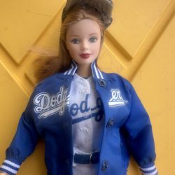 Barbie Los Angeles Dodgers Barbie Collector Edition Mattel