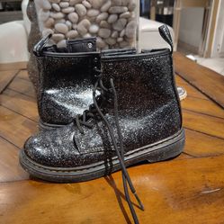 Glittery boots size 4 men