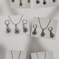 Juego De Collar Y Aretes/Necklace & Earings Set